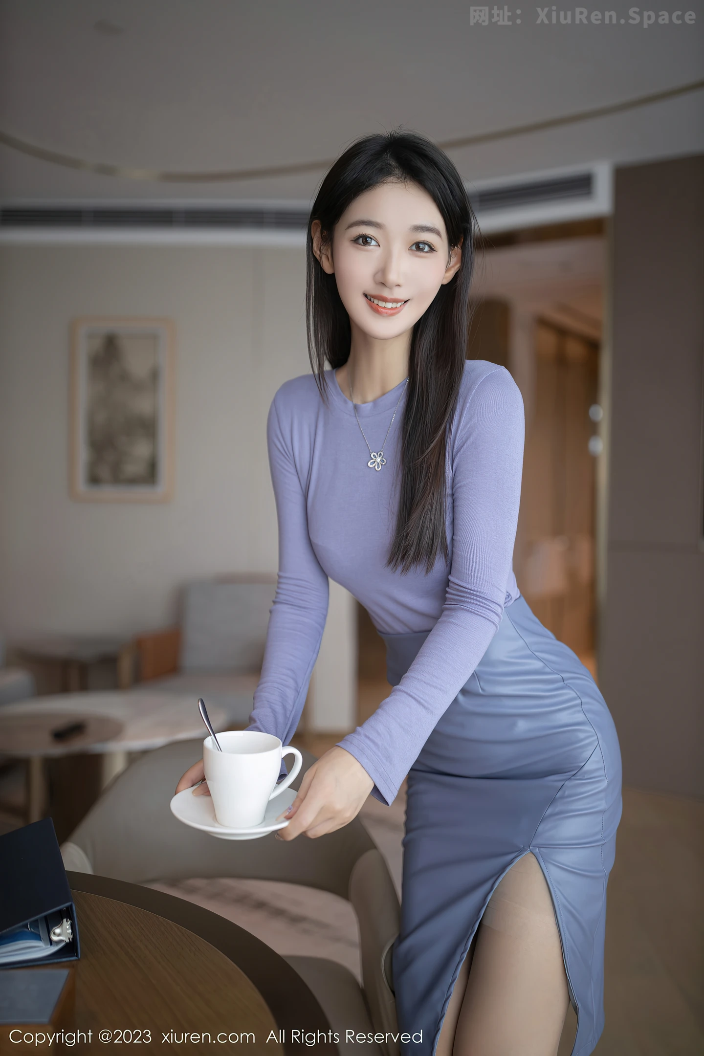 图片[4]-[XiuRen秀人网]2023.02.10 VOL.6248 绮里嘉ula 白色女护士制服与蕾丝内衣加白色丝袜美腿性感私房写真集-秀人网官方网站